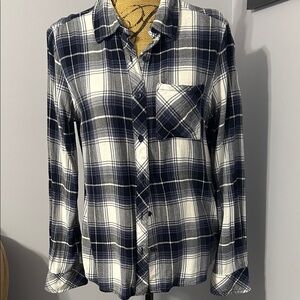 Beachlunchlounge Women’s Navy and White Plaid Shirt